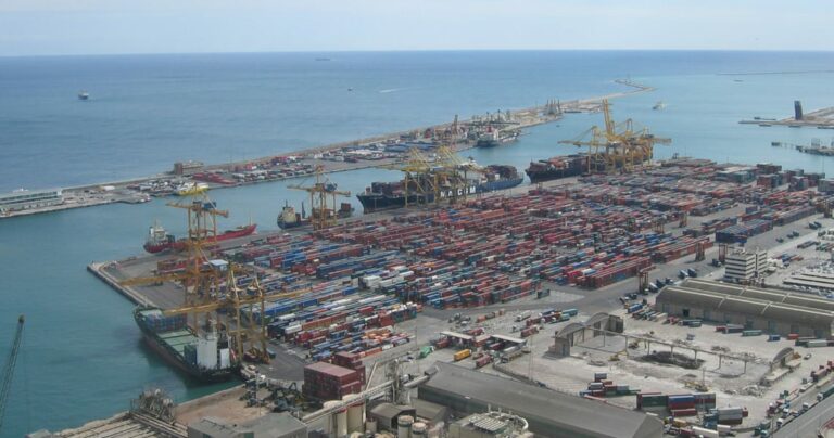 High speed cranes in new Spanish port terminal - Tratos Group